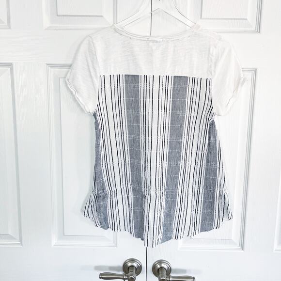 Little Yellow Button Anthropologie Contrasting Cinched Short Sleeve Shirt - Picture 5 of 6